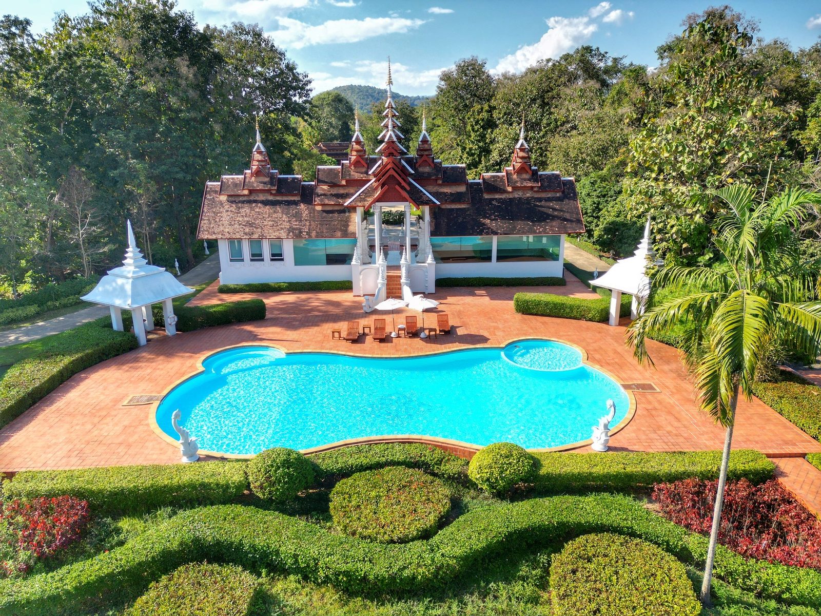 The grounds at MonPanaNont